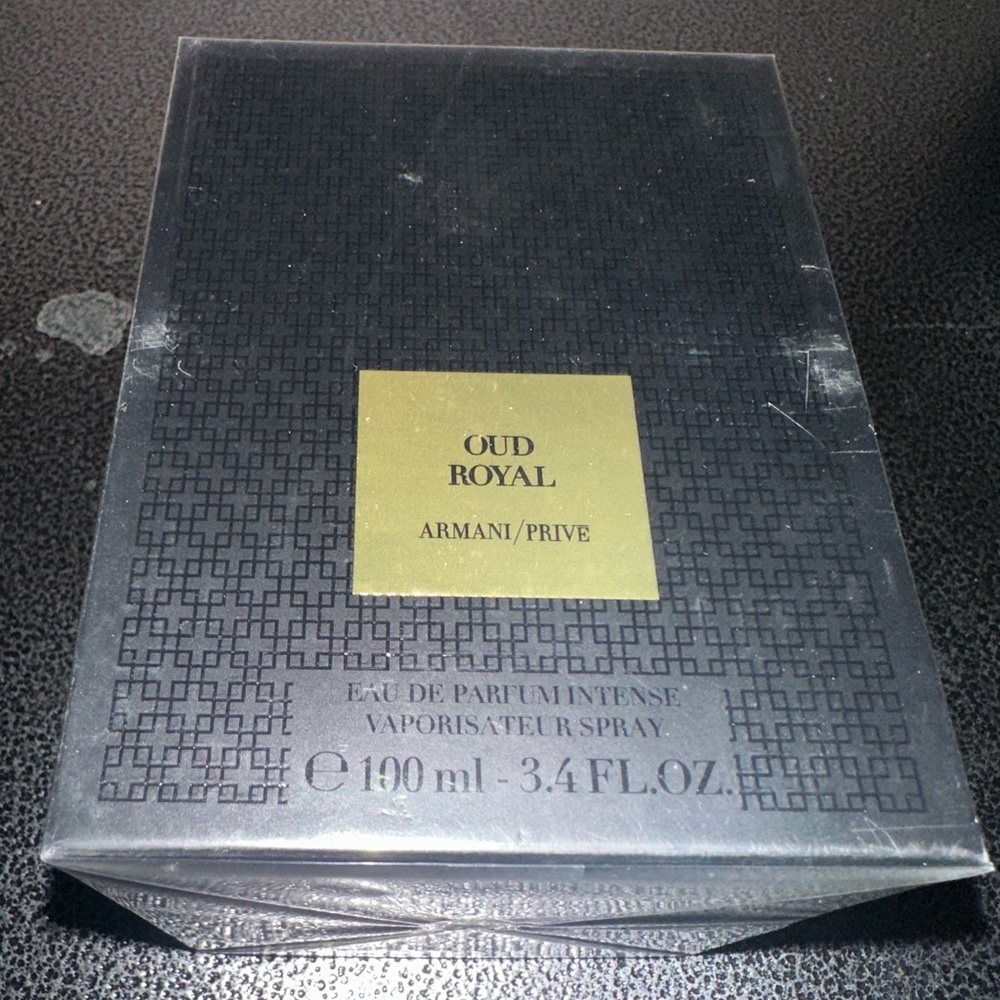 GIORIO ARMANI PRIVÉ OUD ROYAL - BRAND NEW - FACTORY SEALED - Picture 2 of 4